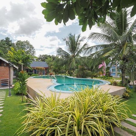 Oyo 75339 Full Frame Resort Kanchanaburi Buitenkant foto
