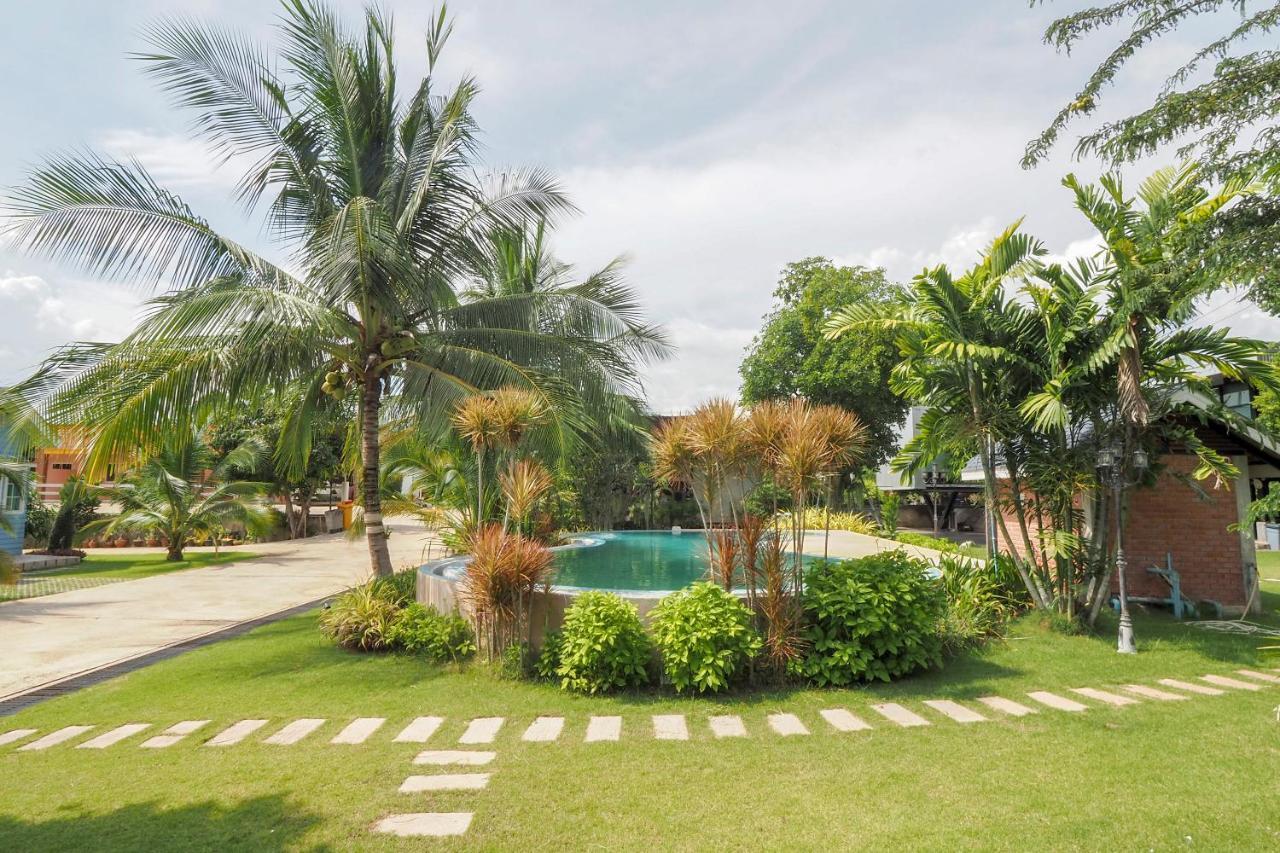 Oyo 75339 Full Frame Resort Kanchanaburi Buitenkant foto